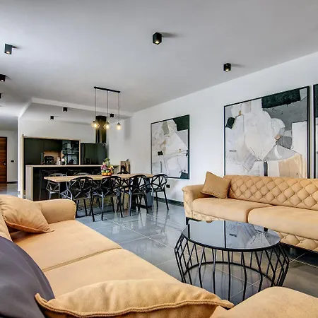 Dom wakacyjny Luxusvilla Mit Pool, Jacuzzi, Ping-pong, Billard Štokovci
