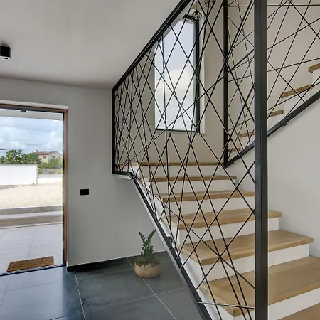 Σπίτι διακοπών Luxusvilla Mit Pool, Jacuzzi, Ping-pong, Billard Štokovci